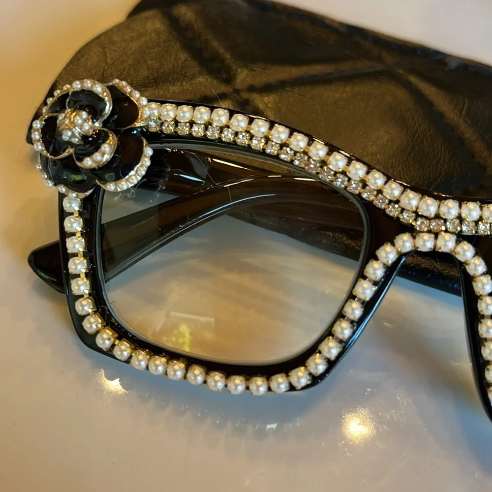 Elegant Black, Pearl & Goldtone Women's Readers 2.0